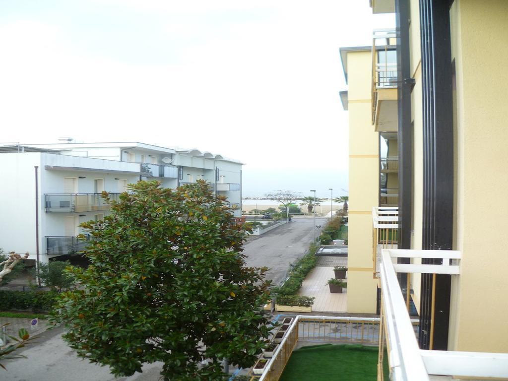 Hotel Glenn Rímini Exterior foto